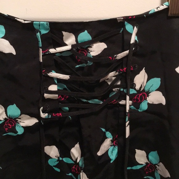 NWOT Anthropologie Zadie Lace Up skirt sz 6 - Picture 6 of 8